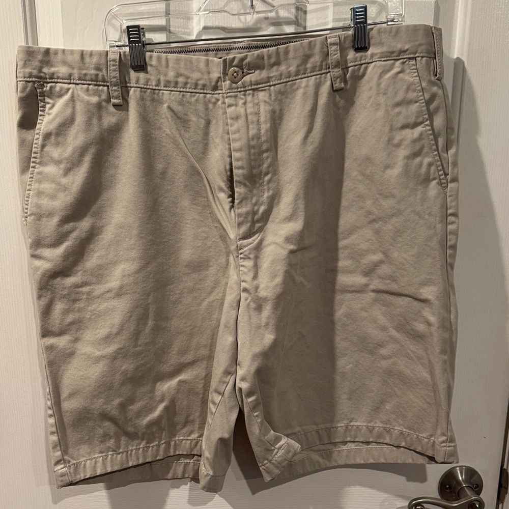 Nautica Men's Tan Flat Front Shorts